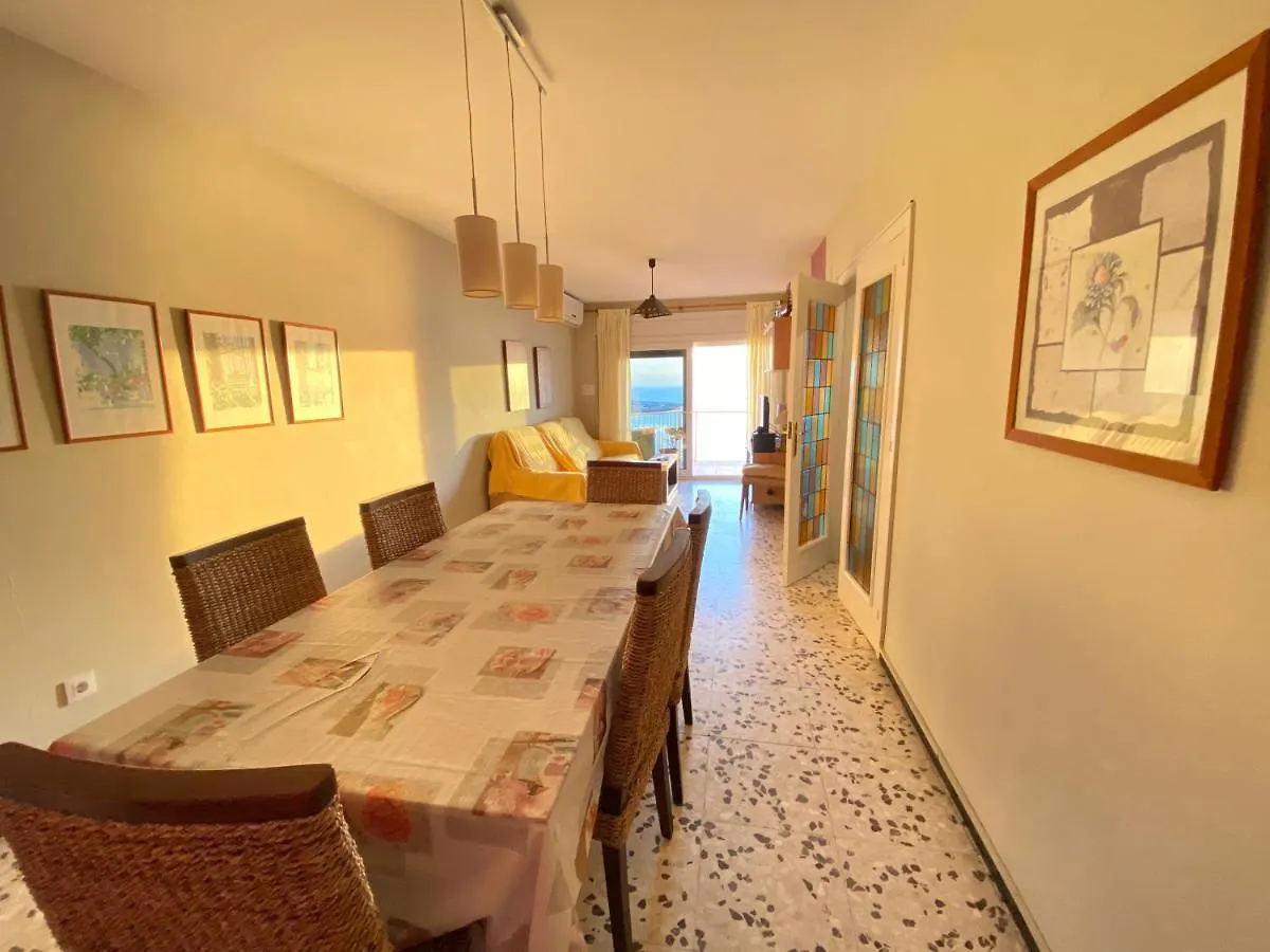 Agi Avenida Apartments 罗萨斯