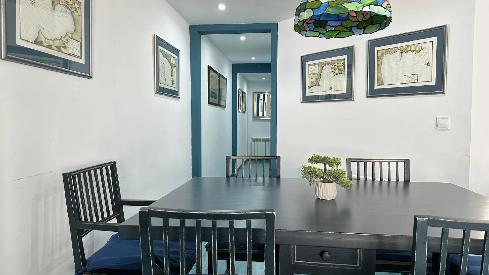 Agi Avenida Apartments Roses