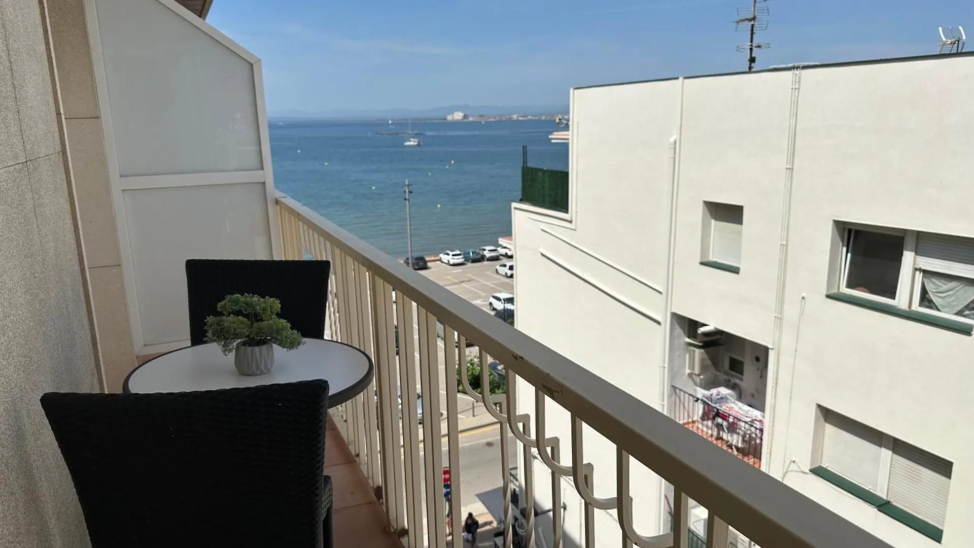 Agi Avenida Apartments Roses Spain