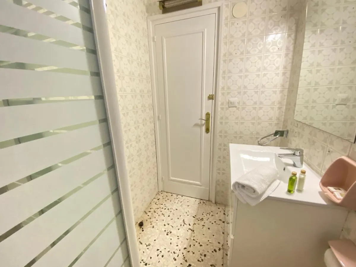 Agi Avenida Apartments Roses