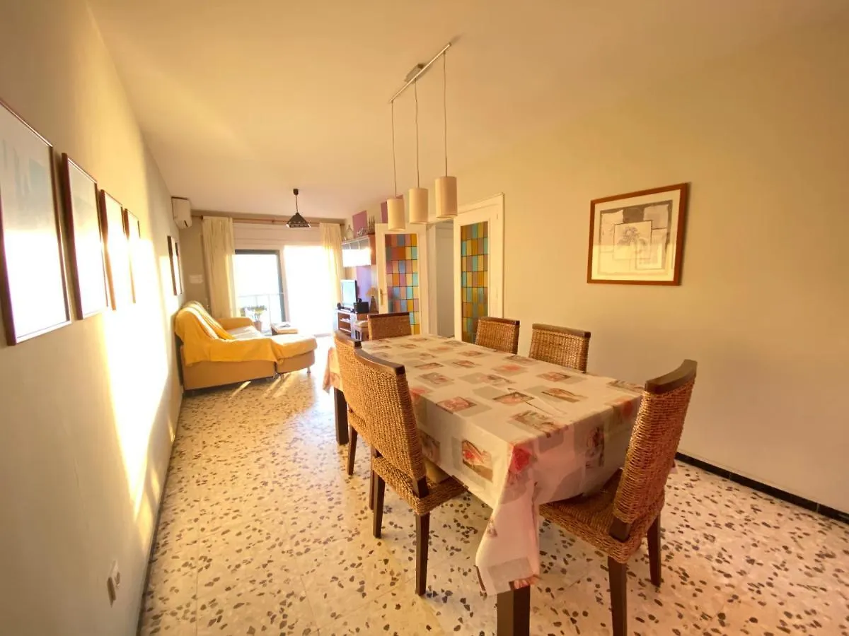 Agi Avenida Apartments Roses